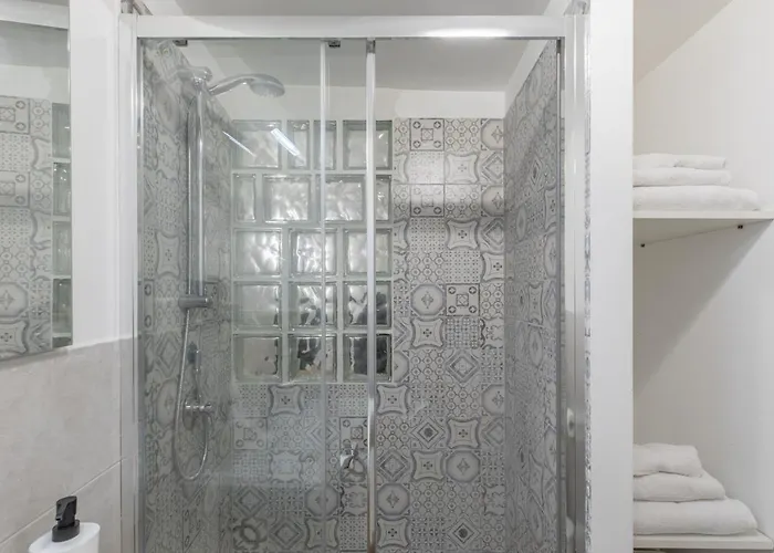 Guesthost - Comfy X2 - Trastevere District! * Rome